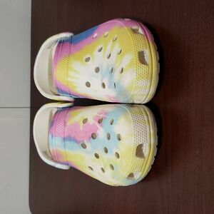 CROCS Classic Iconic Tie-Dye Unisex Sandals